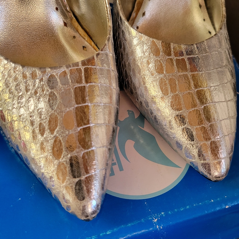 NEW SHIEK SILVER SNAKE PRINT HEEL